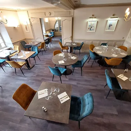 Logis - Et Restaurant Le Lion D'or 酒店