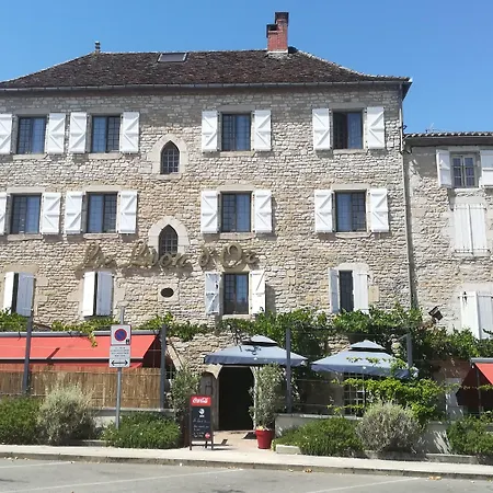 Logis - Et Restaurant Le Lion D'or 酒店