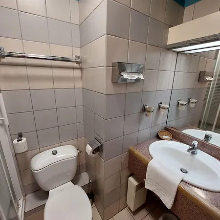 酒店 Logis - Et Restaurant Le Lion D'or