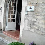 Logis - Et Restaurant Le Lion D'or Otel 3*