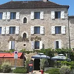 Otel Logis - Et Restaurant Le Lion D'or