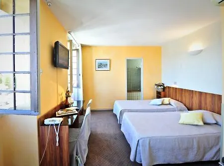 Logis - Et Restaurant Le Lion D'or