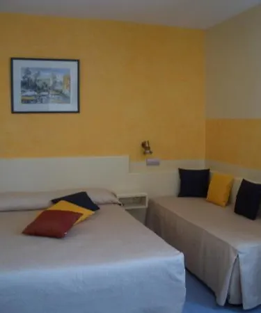 Hotel Logis - Et Restaurant Le Lion D'or Gramat