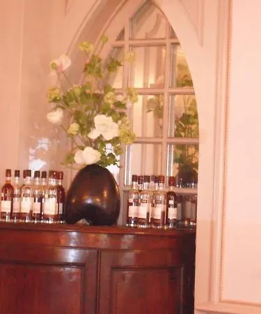 Logis - Et Restaurant Le Lion D'or Ξενοδοχείο