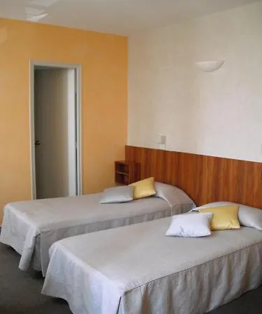 Logis - Et Restaurant Le Lion D'or Hotel