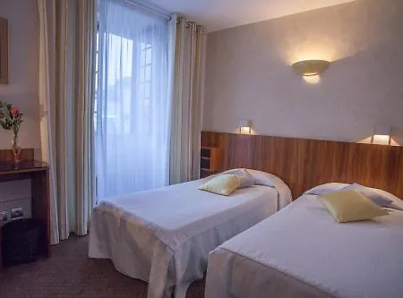 ホテル Logis - Et Restaurant Le Lion D'or
