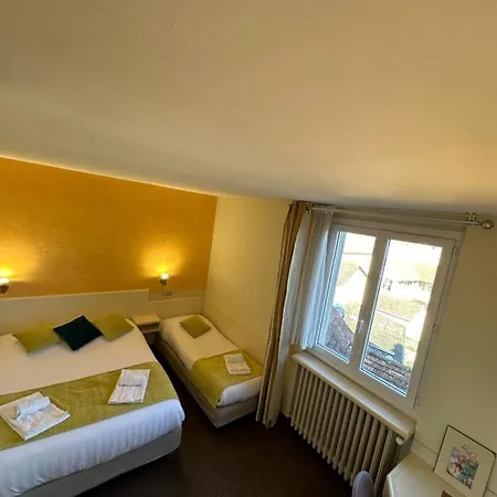 Hotel Logis - Et Restaurant Le Lion D'or Gramat