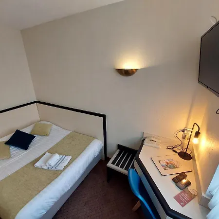 Hotel Logis - Et Restaurant Le Lion D'or