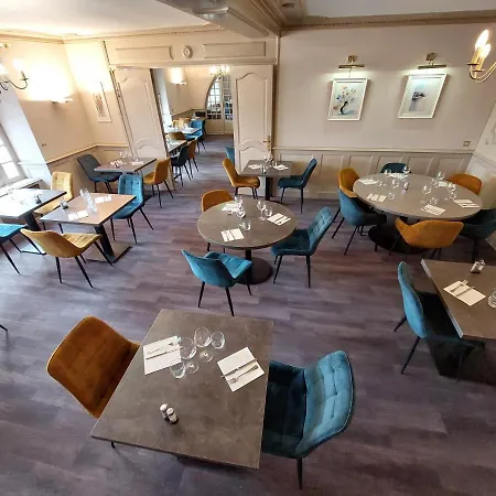 Logis - Et Restaurant Le Lion D'or ホテル