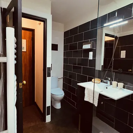 Hotel Logis - Et Restaurant Le Lion D'or Gramat