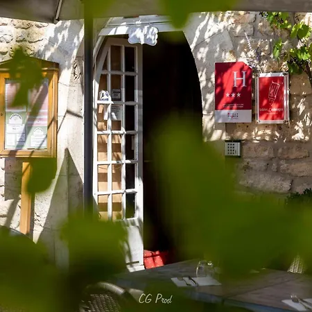 Logis - Et Restaurant Le Lion D'or Отель 3*