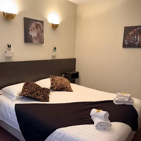 Отель Logis - Et Restaurant Le Lion D'or 3*