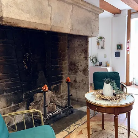 Logis Hotels - Hotel Et Restaurant Le Lion D'Or Hotel Gramat