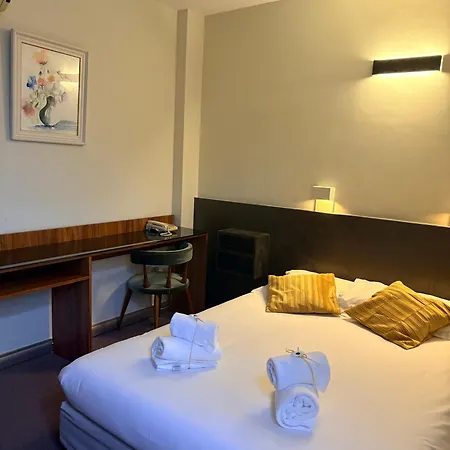 Logis - Et Restaurant Le Lion D'or