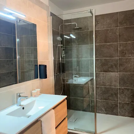 Logis - Et Restaurant Le Lion D'or