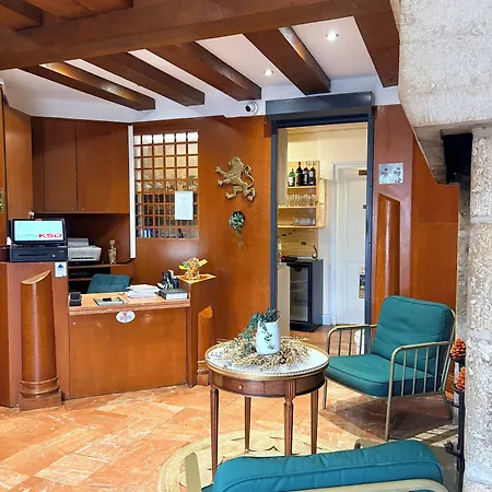 Logis - Et Restaurant Le Lion D'or Gramat