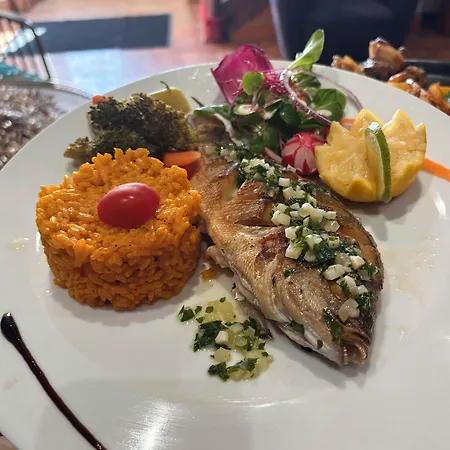 Logis - Et Restaurant Le Lion D'or 3* Gramat