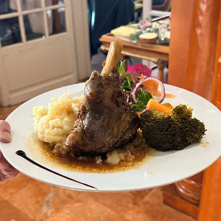 Logis - Et Restaurant Le Lion D'or 3* Gramat