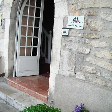 ホテル Logis - Et Restaurant Le Lion D'or